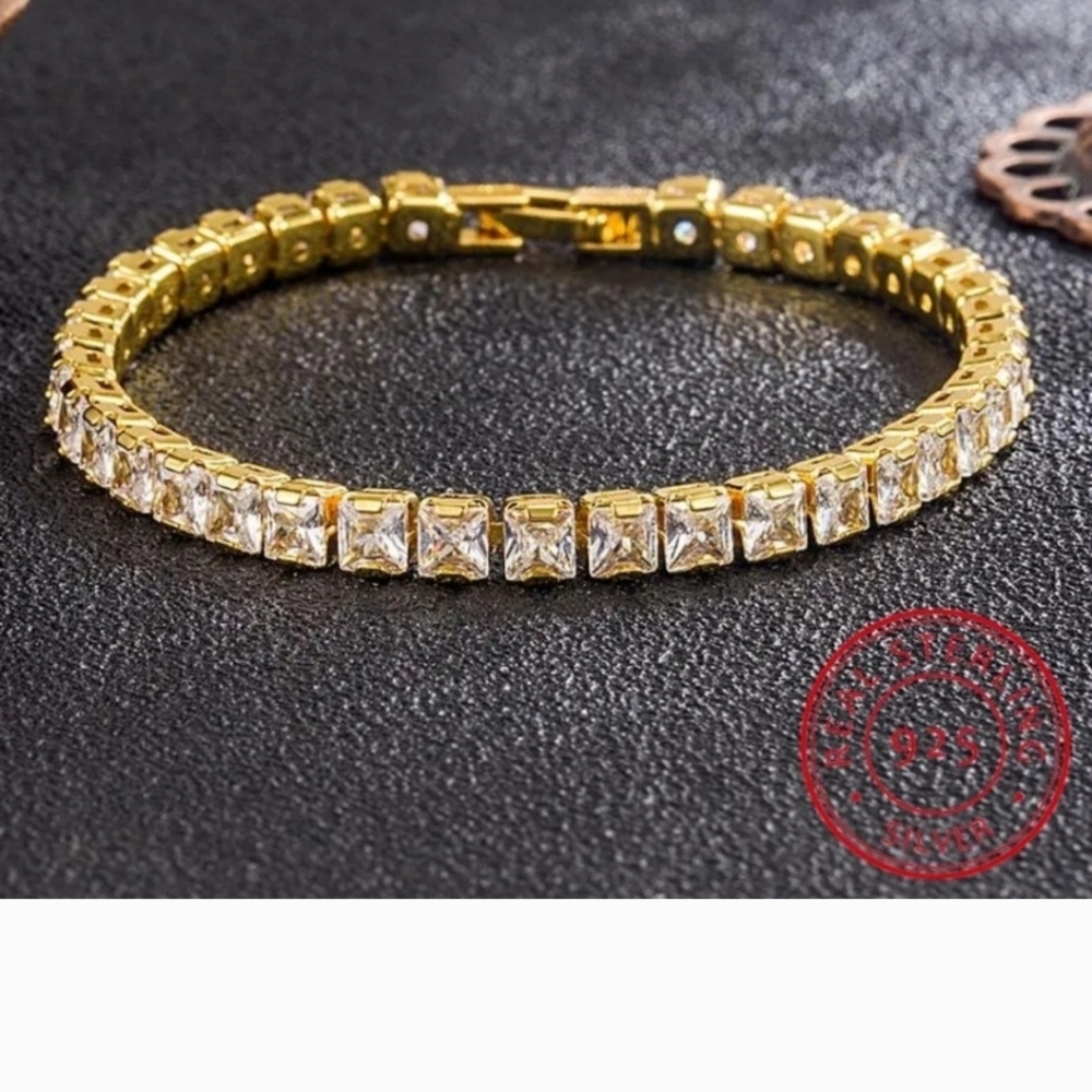 Elegant Gold and Silver Bracelet